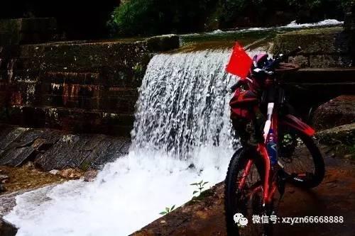 无故发火，沉不住气的，不正常；抑郁的，过度亢奋的尤其不正常