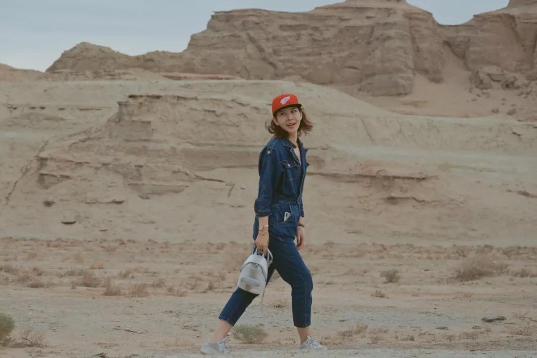 可爱的女生解救