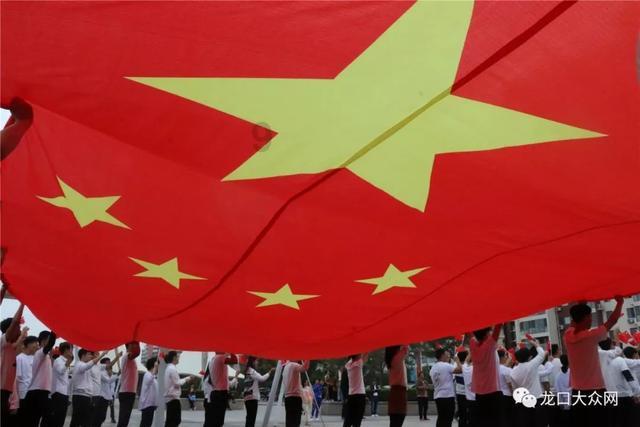 河南长葛:应对寒潮 电力全力守护万家温暖