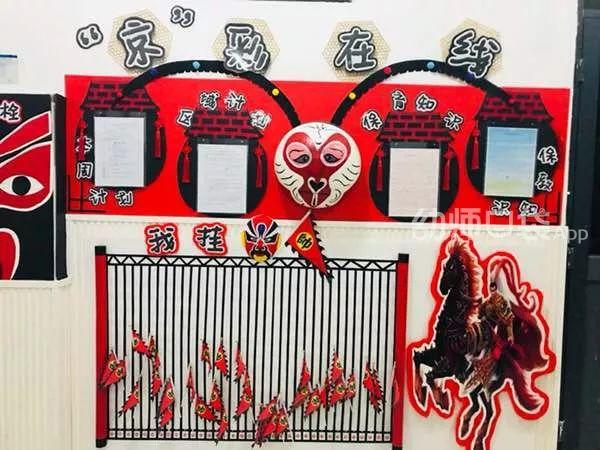 因遗产纠纷姐姐往弟弟家门上抹粪便?邻居:2个月了,臭味顺着门就进来了