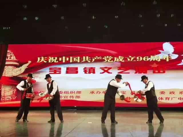 川环科技：目前公司与国内某头部新能源汽车刀片电池包内的冷却管路系统做产品开发，实现了小批量供货