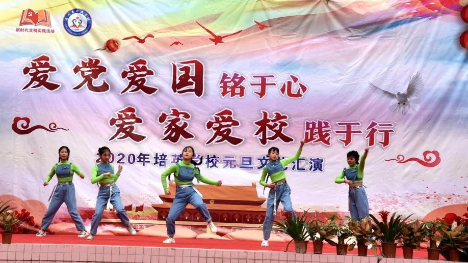 超奥特曼之战