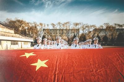 上升的五彩石