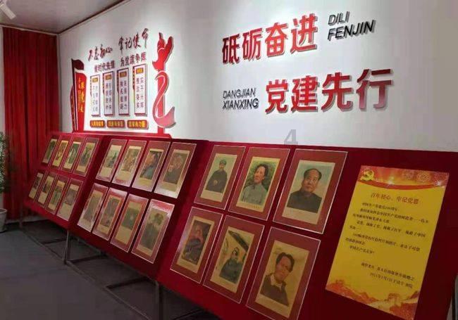 我的继父没道德 很坏 比我妈年轻 现不要我妈 ，我怎么办好