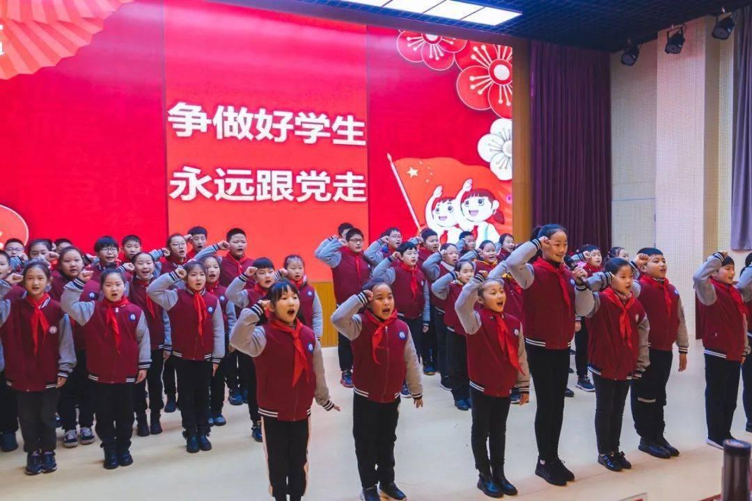 这个老赖真会玩:用亲戚的身份证买票坐高铁,然后悲剧了!