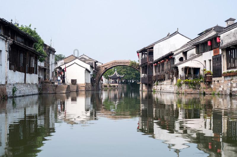 小魔仙跳舞