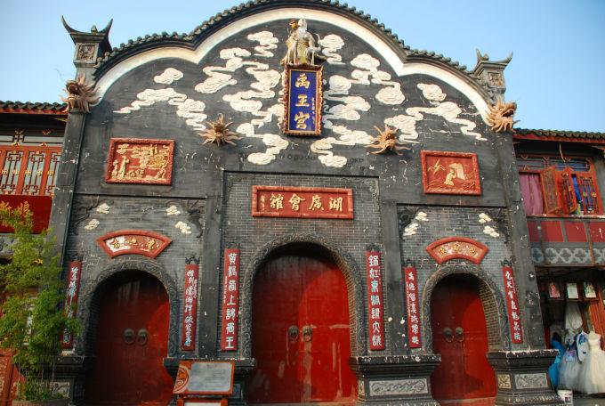 1894年甲午海战，清军一水兵弃舰跳船逃生，22年后却当上了大总统