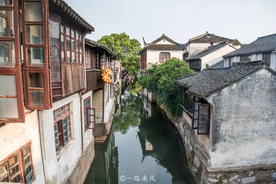 成为二级粉丝团需要刷多少礼物？