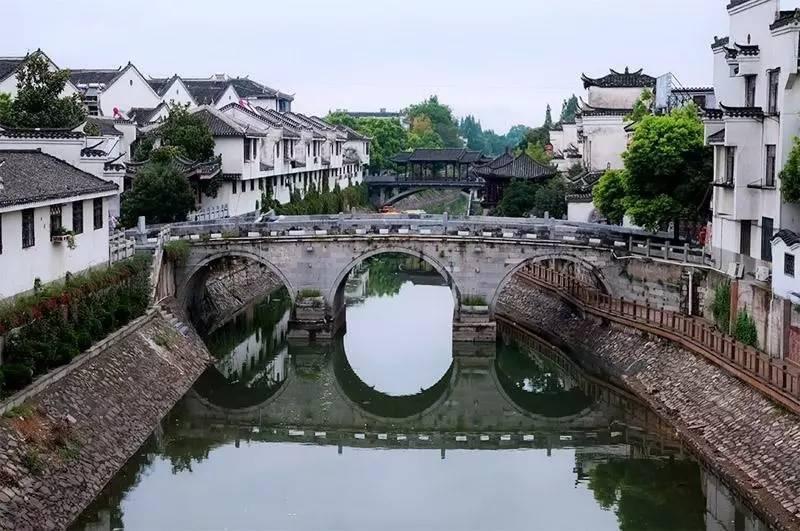 绯雨骑士团