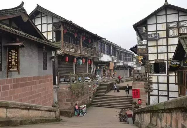 如何面对友谊上的不对等关系？游戏画面